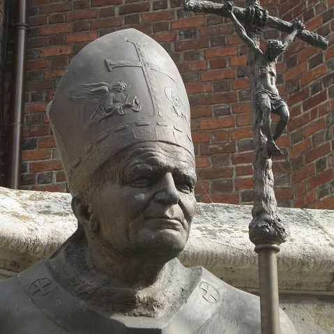 Estatua Wojtyla